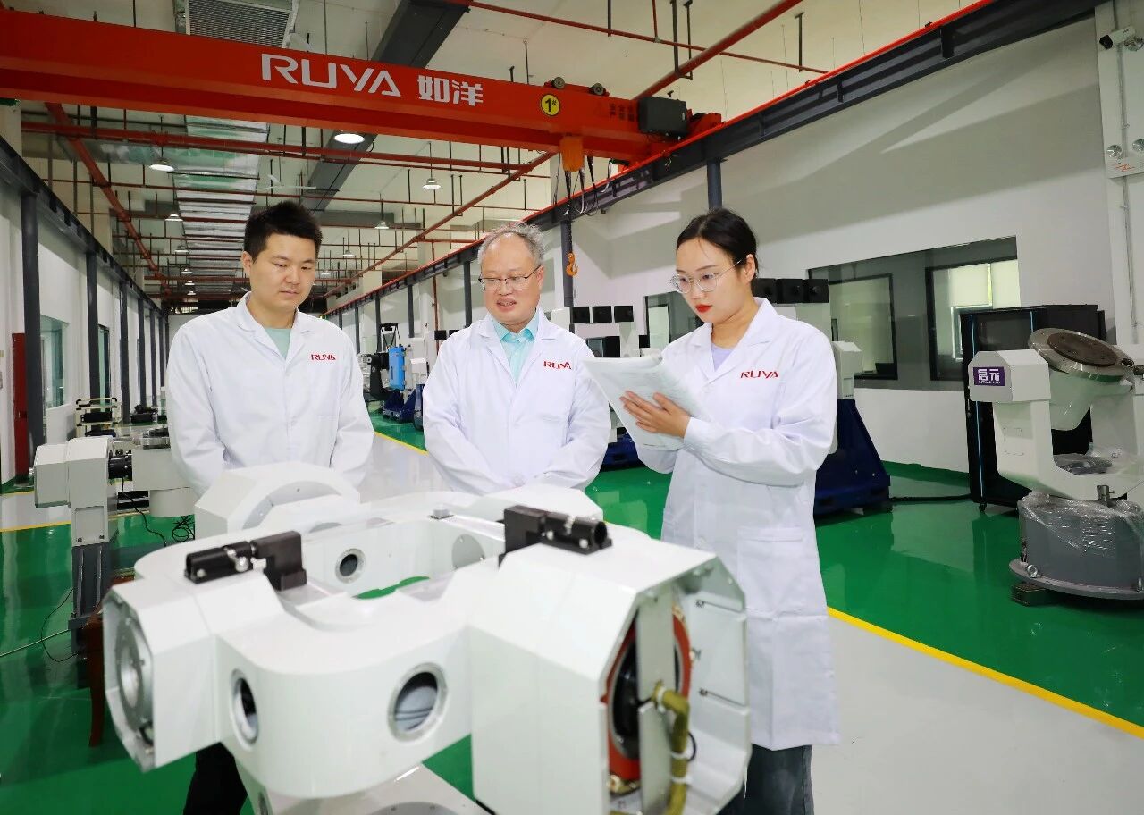 【喜迎市兩會 代表委員風(fēng)采】市政協(xié)委員、九江如洋精密科技有限公司總經(jīng)理管炳良：持續(xù)創(chuàng)新推動慣性導(dǎo)航產(chǎn)業(yè)高質(zhì)量發(fā)展